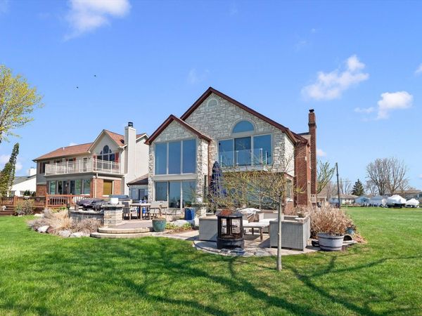 8115 Colony Drive, Algonac, MI 48001