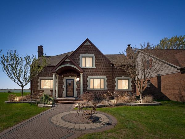 8115 Colony Drive, Algonac, MI 48001