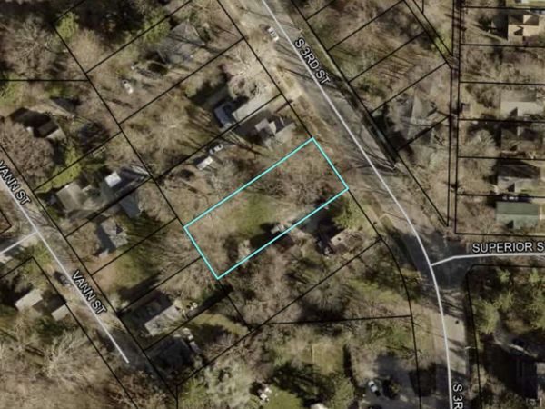 634 S 3rd Street, Niles, MI 49120