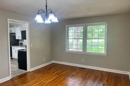 1064 Wellington Rd photo 4