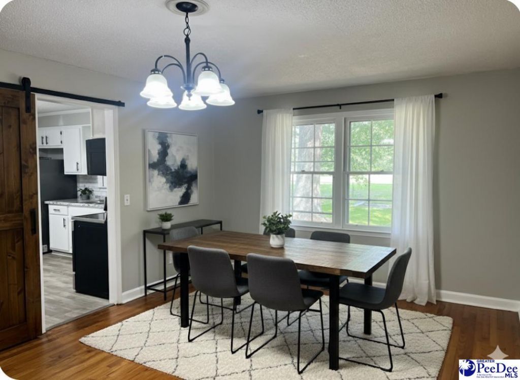 1064 Wellington Rd Photo 6