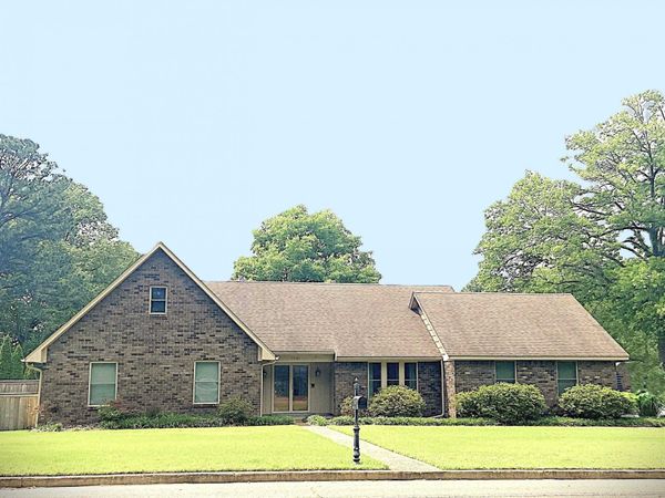 1551 CORDOVA RD, Germantown, TN 38138