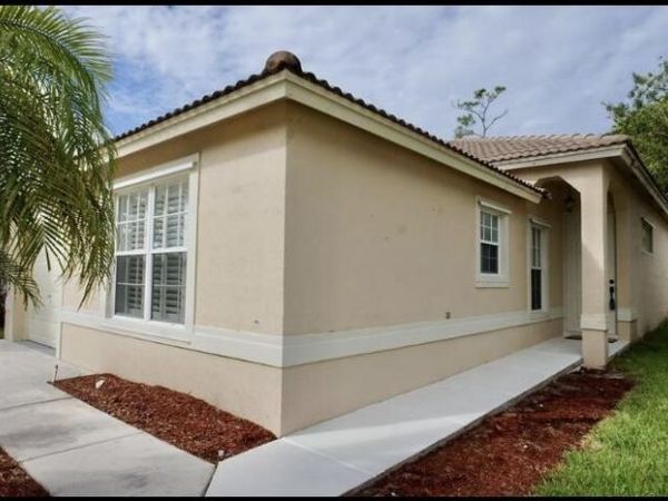 145 Prestige Drive, Royal Palm Beach, FL 33411