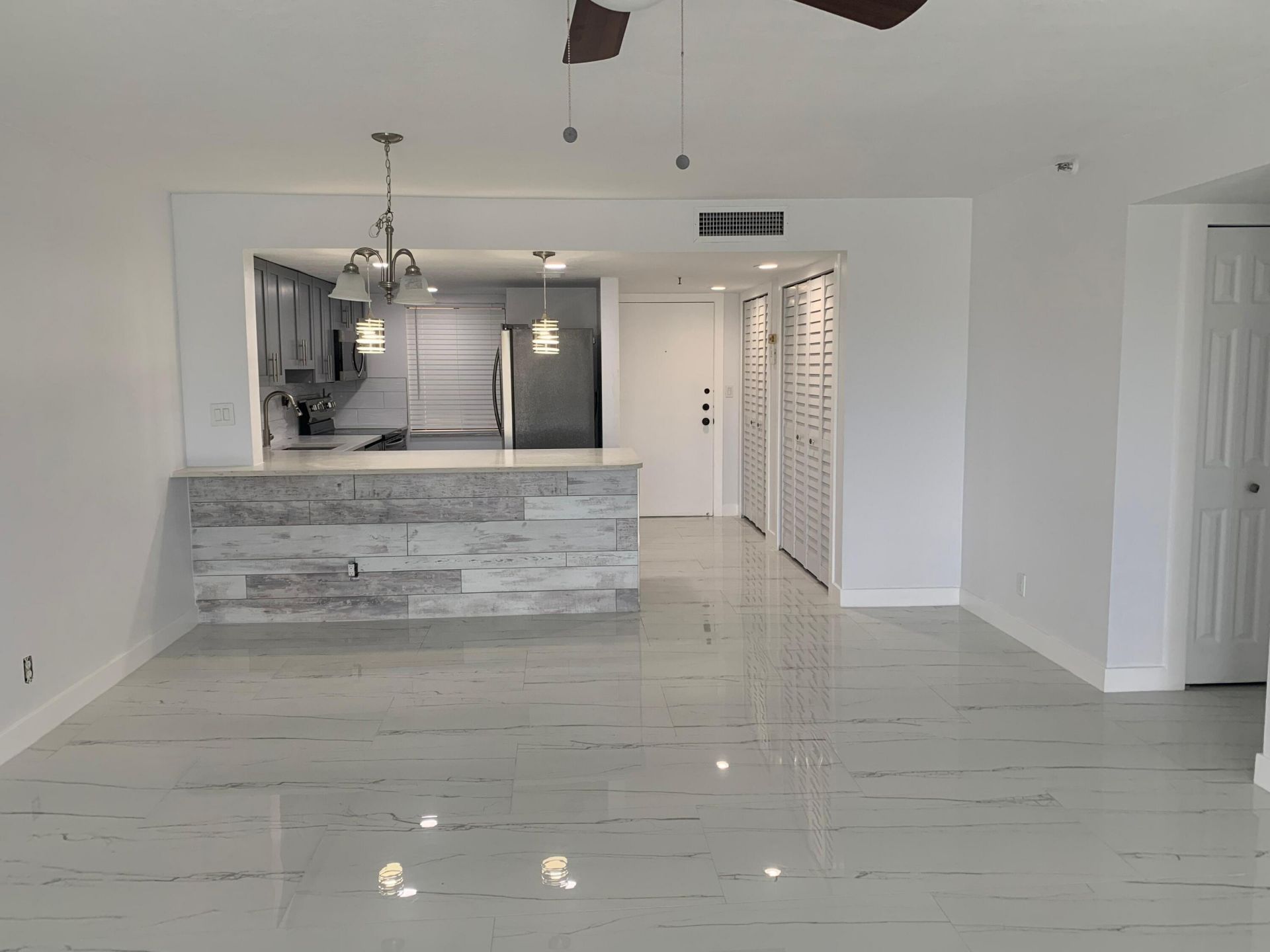 2786 Tennis Club Drive, Unit 301, West Palm Beach, FL 33417 Photo
