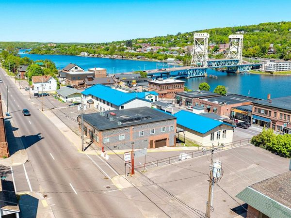 208 E Montezuma Avenue, Houghton, MI 49931