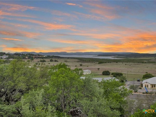 1226 Cougar Drive , Unit 15, Canyon Lake, TX 78133