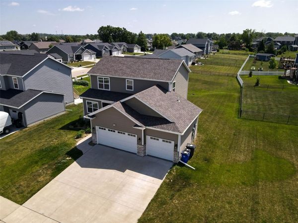 509 Gray Slate Road SW , Cedar Rapids, IA 52404