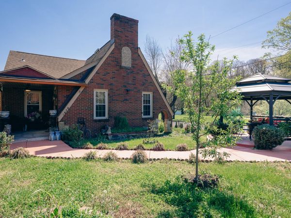 1928 Warrington RD SW, Roanoke, VA 24015