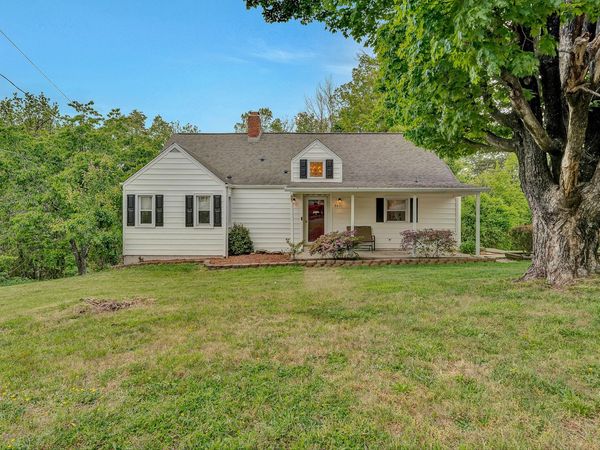 5451 Stearnes AVE, Roanoke, VA 24018