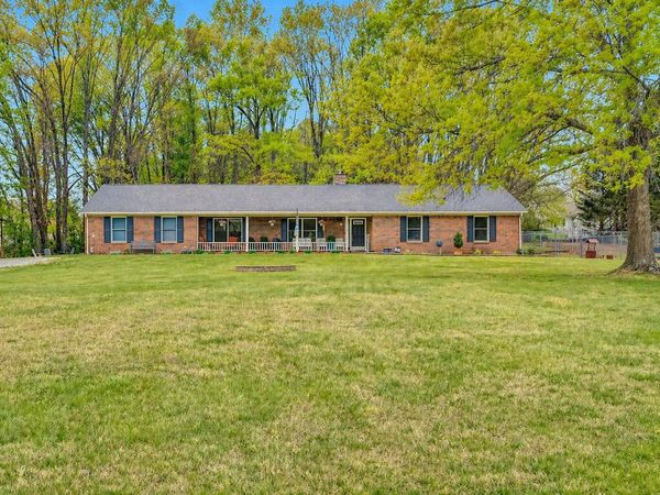 8102 Otterview DR, Roanoke, VA 24019