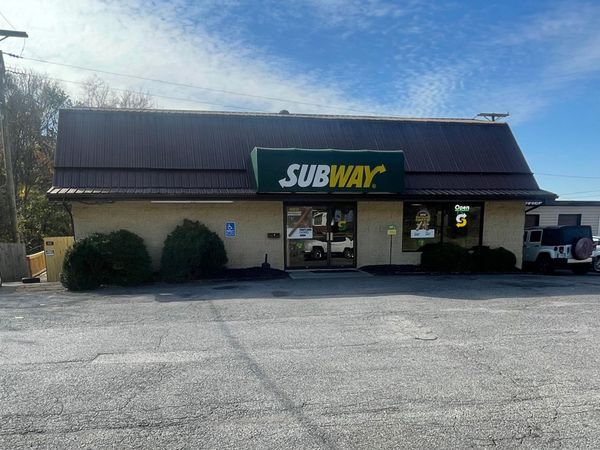 5976 Virginia AVE , Pembroke, VA 24136