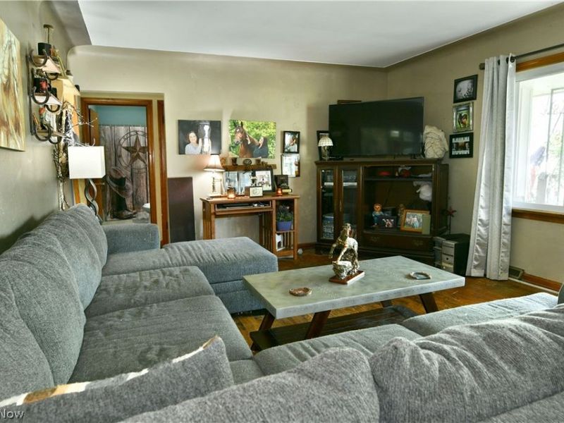 7374 Ranier Trail , Youngstown, OH 44512 Photo 3