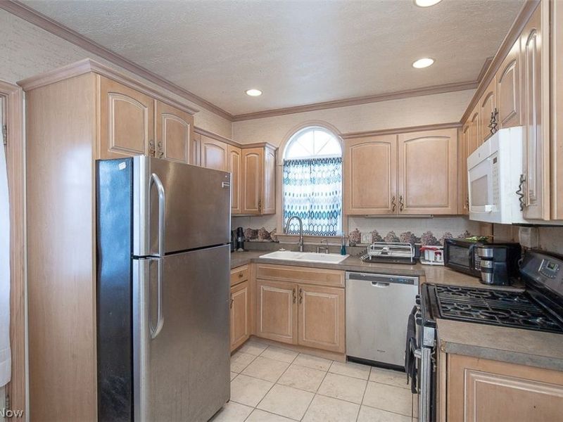 962 Woodward Avenue, Akron, OH 44310 Photo 8