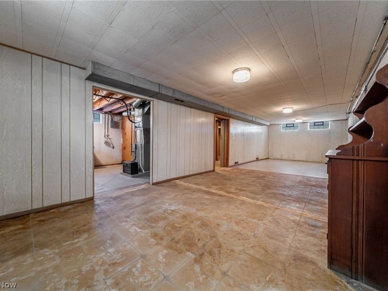 5884 Michael Drive , Brook Park, OH 44142 Photo 20