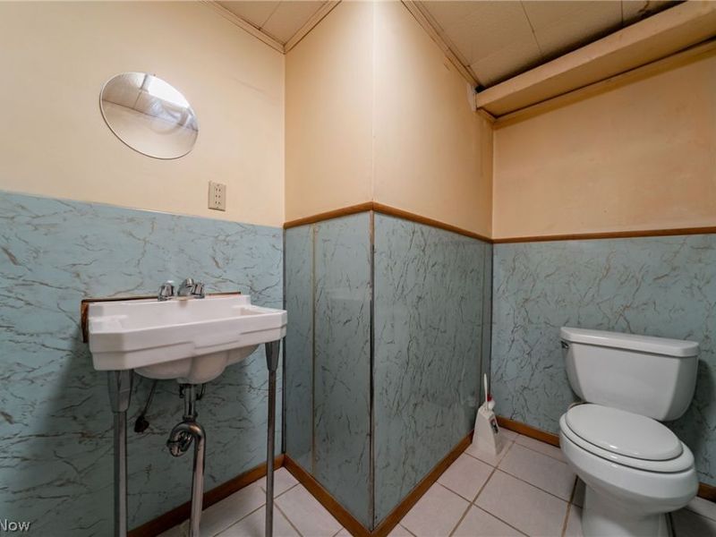 5884 Michael Drive , Brook Park, OH 44142 Photo 25