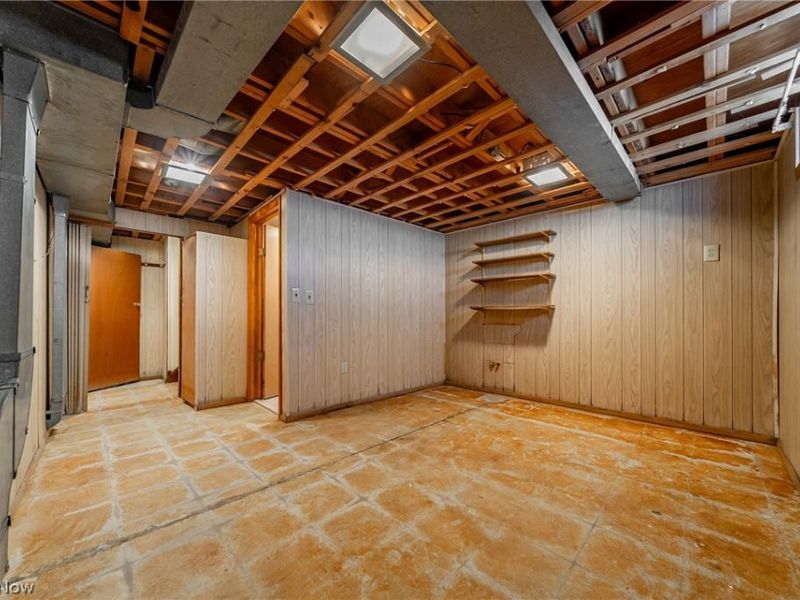 5884 Michael Drive , Brook Park, OH 44142 Photo 27