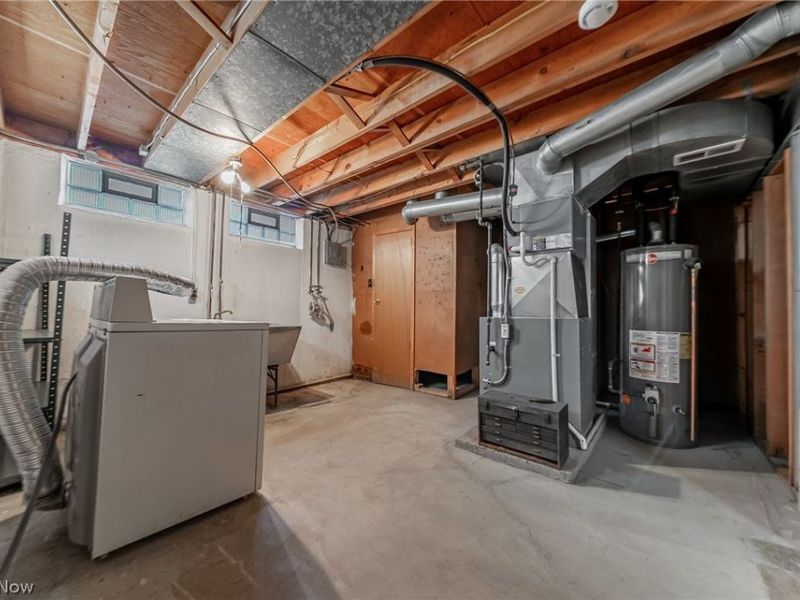 5884 Michael Drive , Brook Park, OH 44142 Photo 29