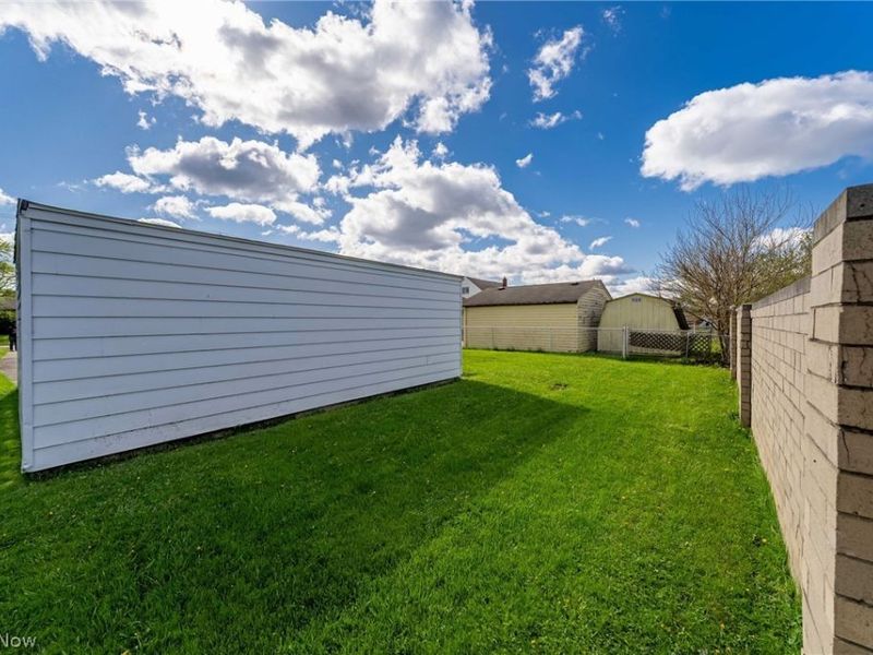 5884 Michael Drive , Brook Park, OH 44142 Photo 35