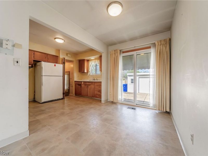 5884 Michael Drive , Brook Park, OH 44142 Photo 7