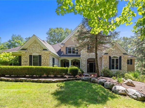 11625 Regent Park Drive , Chardon, OH 44024