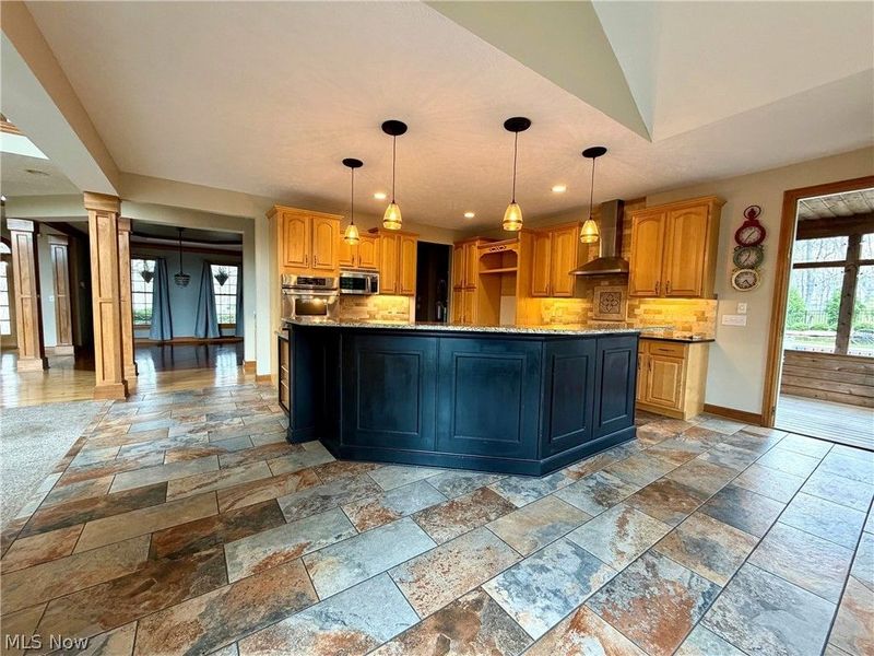 11625 Regent Park Drive, Chardon, OH 44024 Photo 14