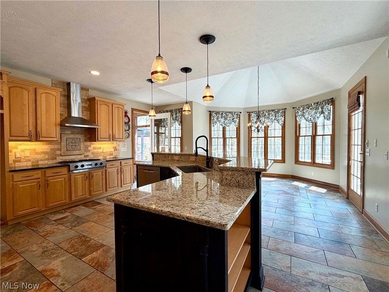 11625 Regent Park Drive, Chardon, OH 44024 Photo 16