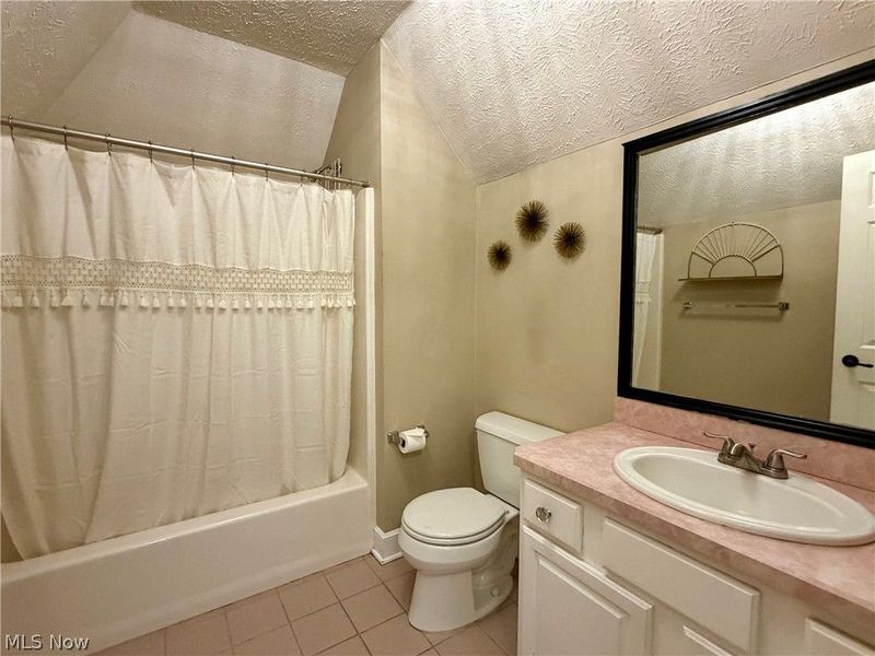 11625 Regent Park Drive, Chardon, OH 44024 Photo 34