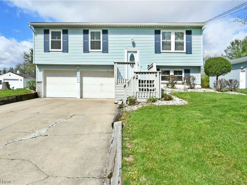 4539 N Leavitt Road NW, Warren, OH 44485 Photo 1