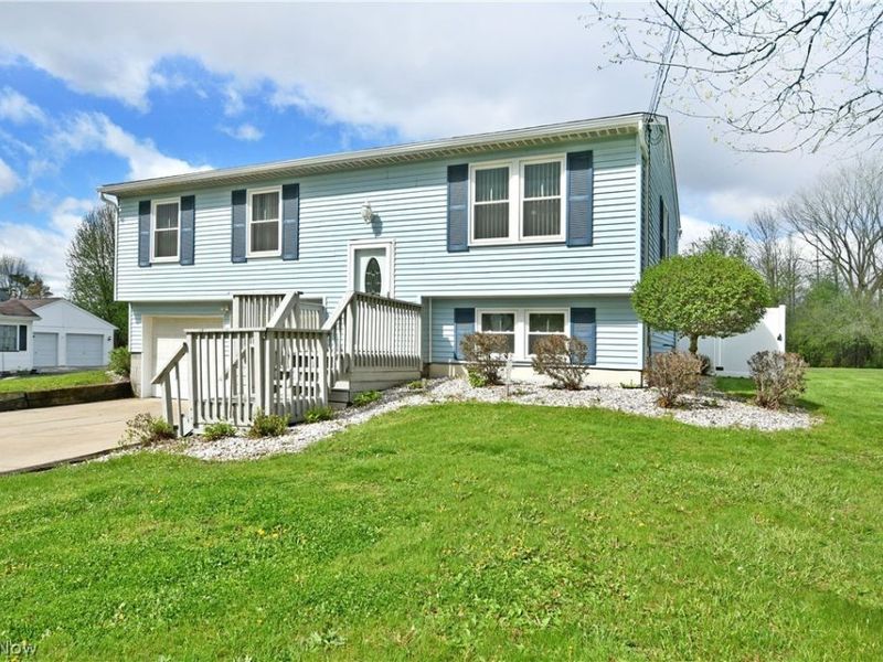 4539 N Leavitt Road NW, Warren, OH 44485 Photo 2