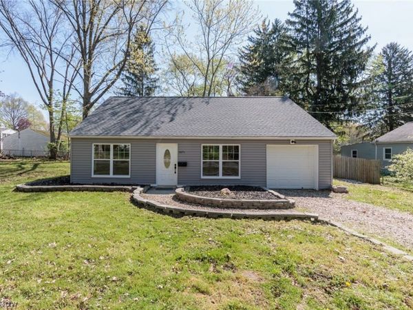 3679 Sanford Avenue , Stow, OH 44224
