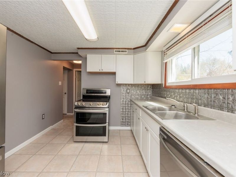 3679 Sanford Avenue, Stow, OH 44224 Photo 9