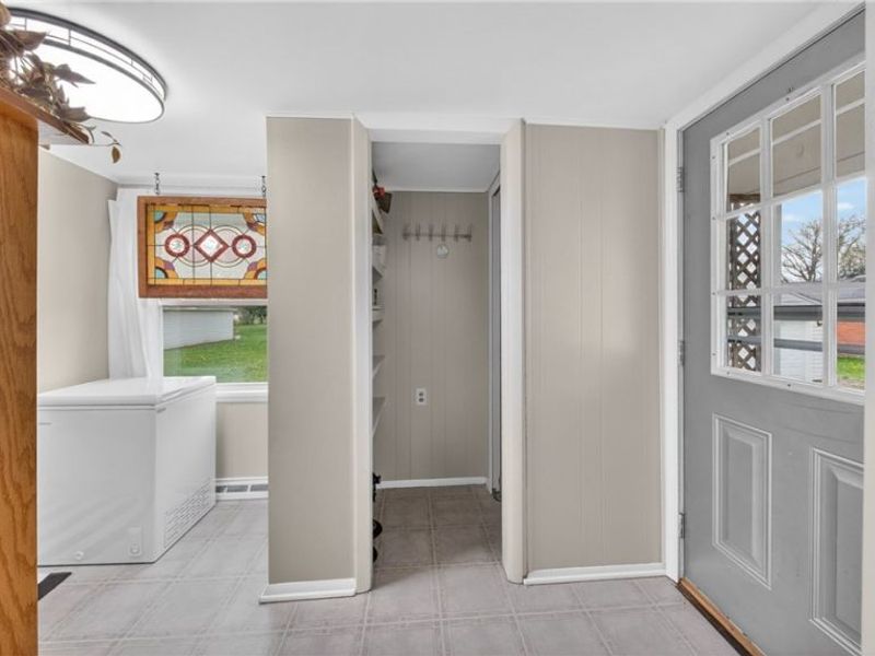 6162 Engle Road, Brook Park, OH 44142 Photo 13