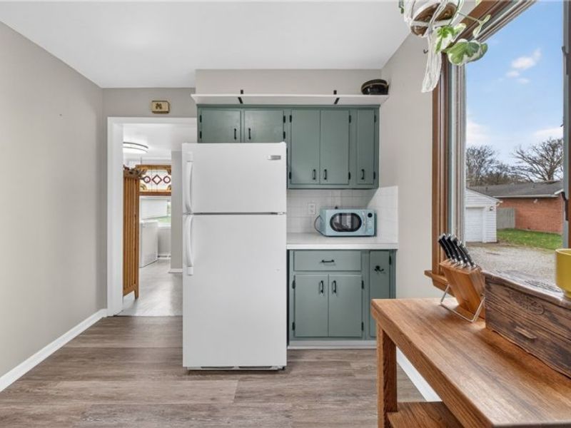 6162 Engle Road, Brook Park, OH 44142 Photo 4