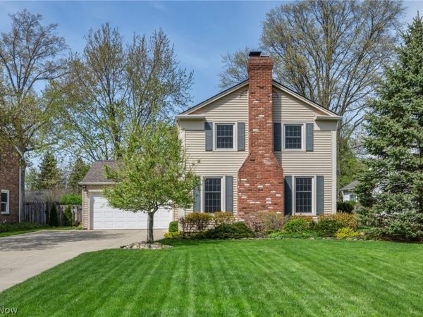 23066 Stoneybrook Drive , North Olmsted, OH 44070