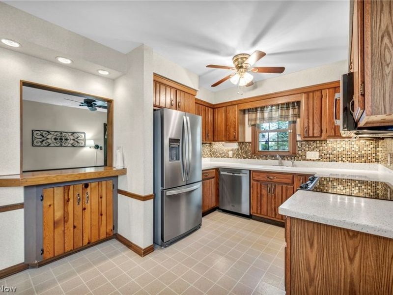 23066 Stoneybrook Drive, North Olmsted, OH 44070 Photo 16