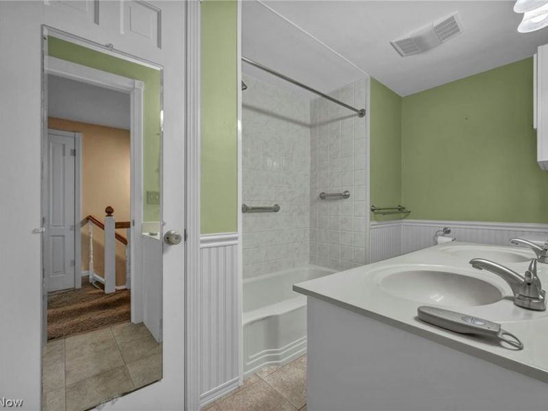 23066 Stoneybrook Drive, North Olmsted, OH 44070 Photo 35