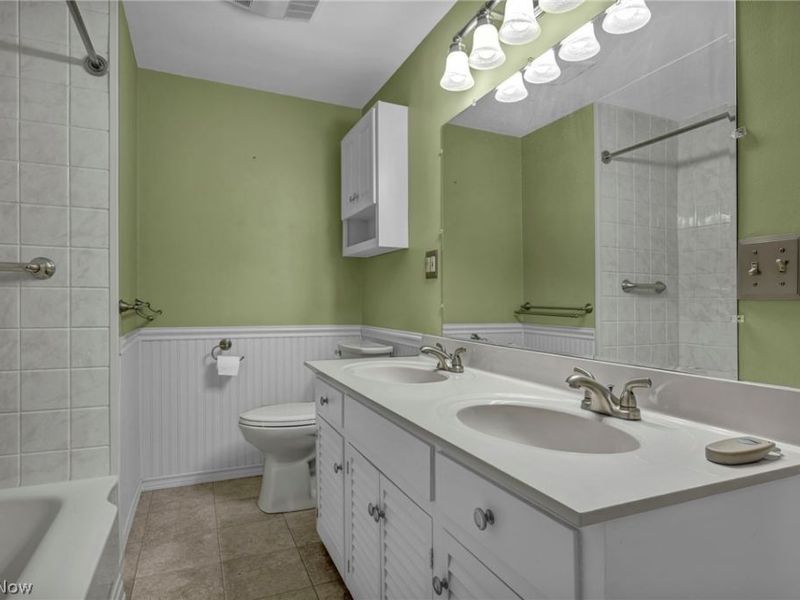 23066 Stoneybrook Drive, North Olmsted, OH 44070 Photo 36