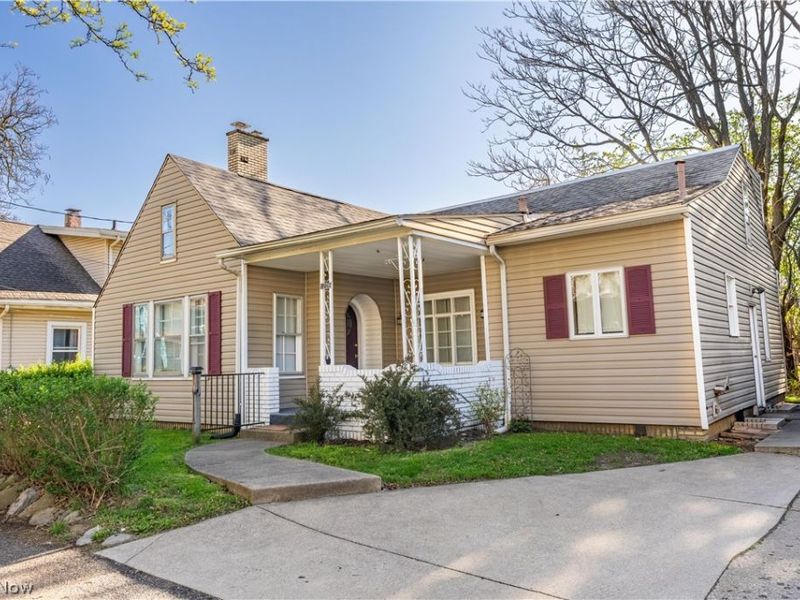 1226 Ford Court NW, Canton, OH 44708 Photo 1