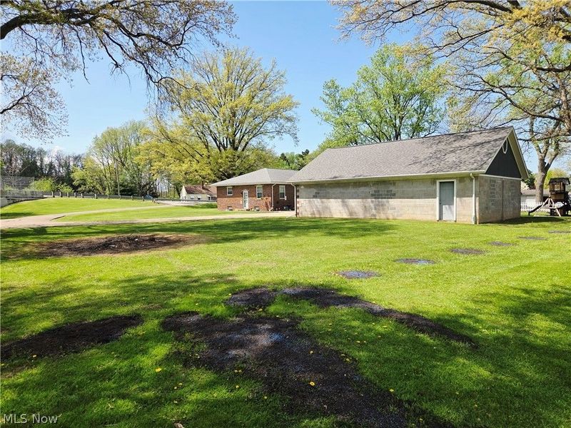 5869 Oberlin Road, Amherst, OH 44001 Photo 4