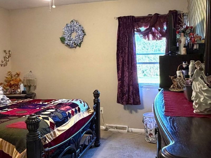 Lorain, OH 44053 Photo 24