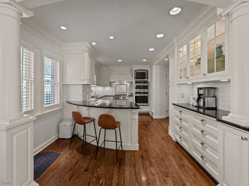 2371 Lalemant Road, University Heights, OH 44118 Photo 12