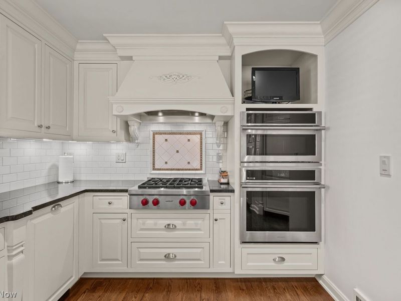 2371 Lalemant Road, University Heights, OH 44118 Photo 15