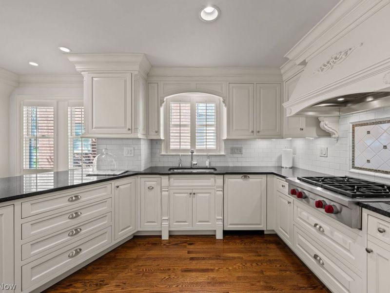 2371 Lalemant Road, University Heights, OH 44118 Photo 17