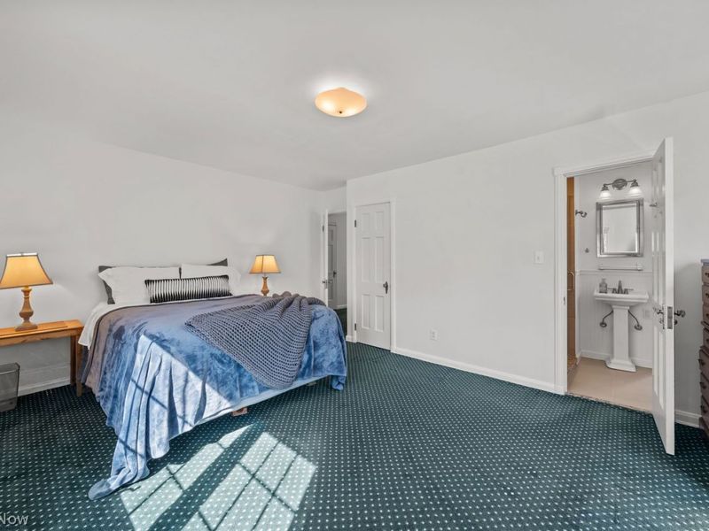 2371 Lalemant Road, University Heights, OH 44118 Photo 24