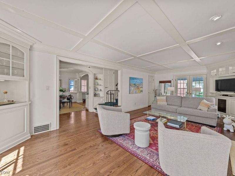 2371 Lalemant Road, University Heights, OH 44118 Photo 4