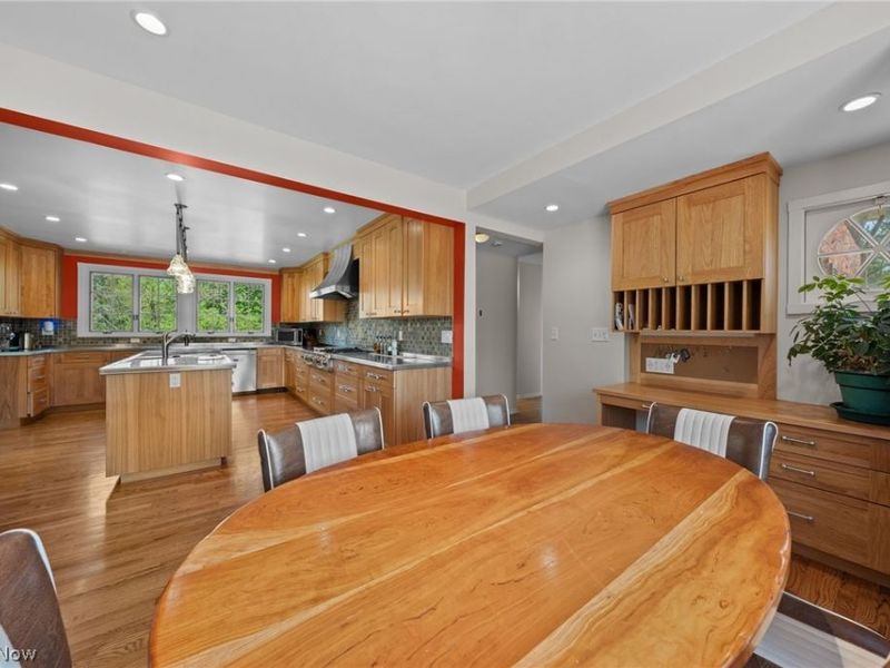 16201 Parkland Drive, Shaker Heights, OH 44120 Photo 24