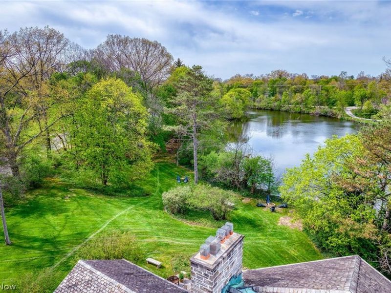 16201 Parkland Drive, Shaker Heights, OH 44120 Photo 3