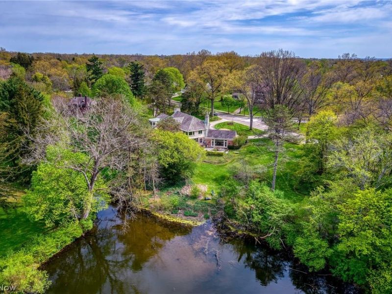 16201 Parkland Drive, Shaker Heights, OH 44120 Photo 4