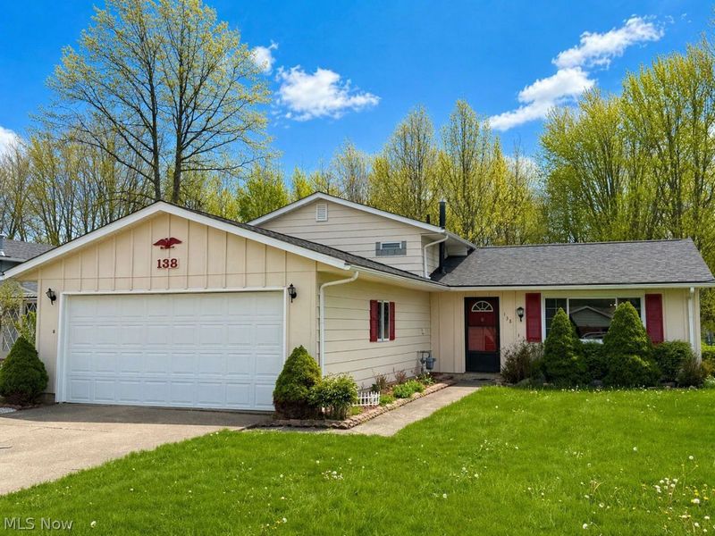138 Valley Forge Circle, Elyria, OH 44035 Photo 1