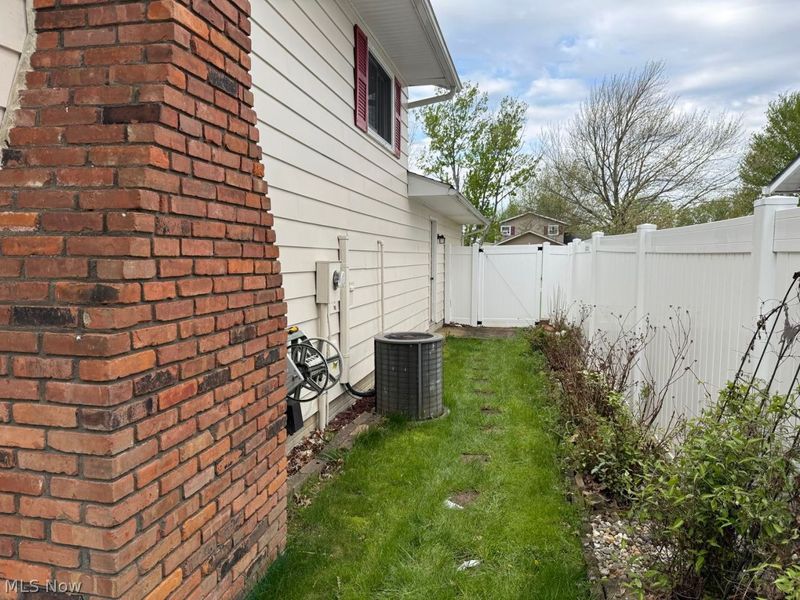 138 Valley Forge Circle, Elyria, OH 44035 Photo 30